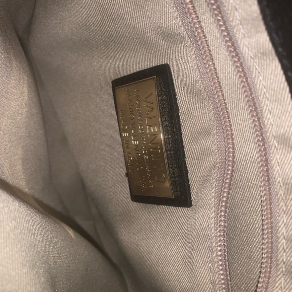 Brand new Valentino bag never worn - Picture 3 of 7
